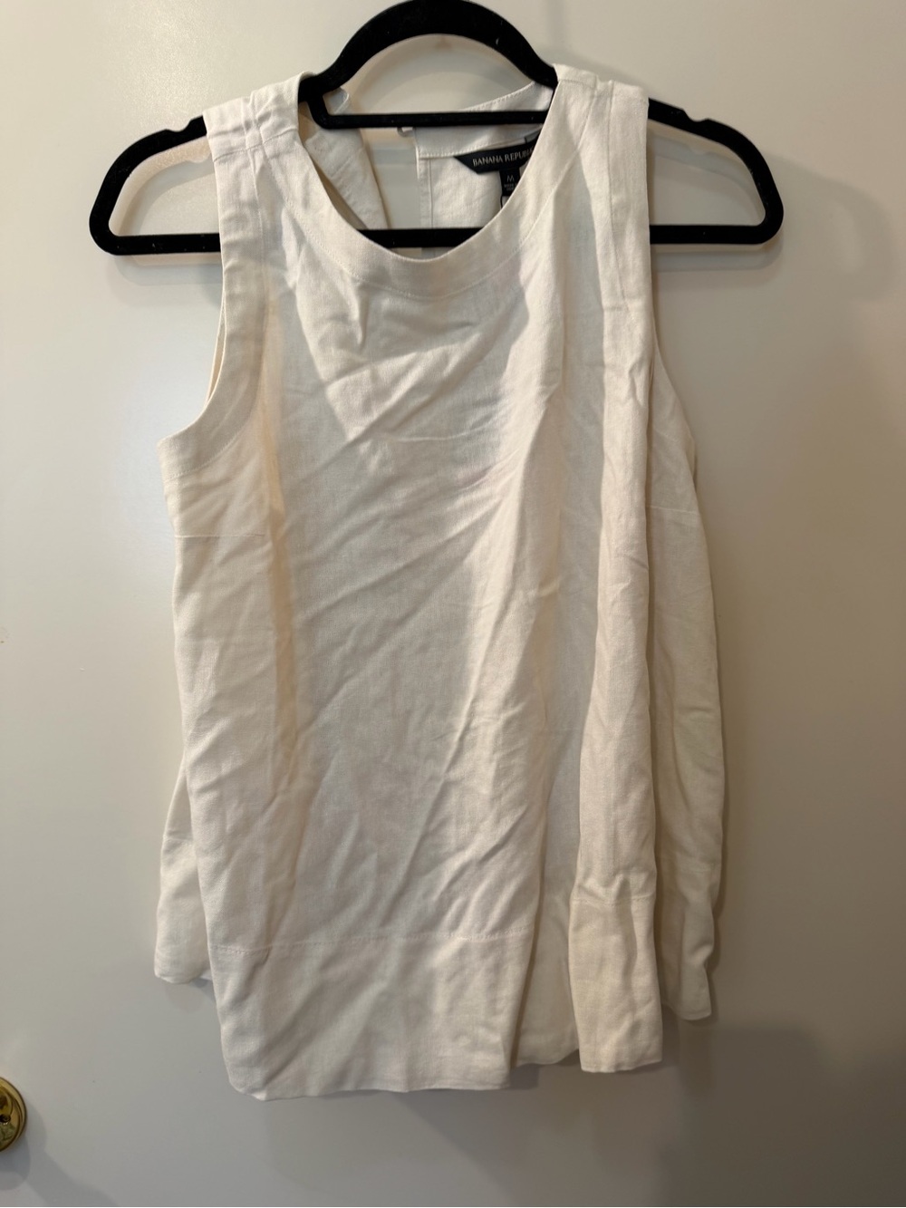 Banana Republic Cream Sleeveless Pleated-Shoulder Tank
